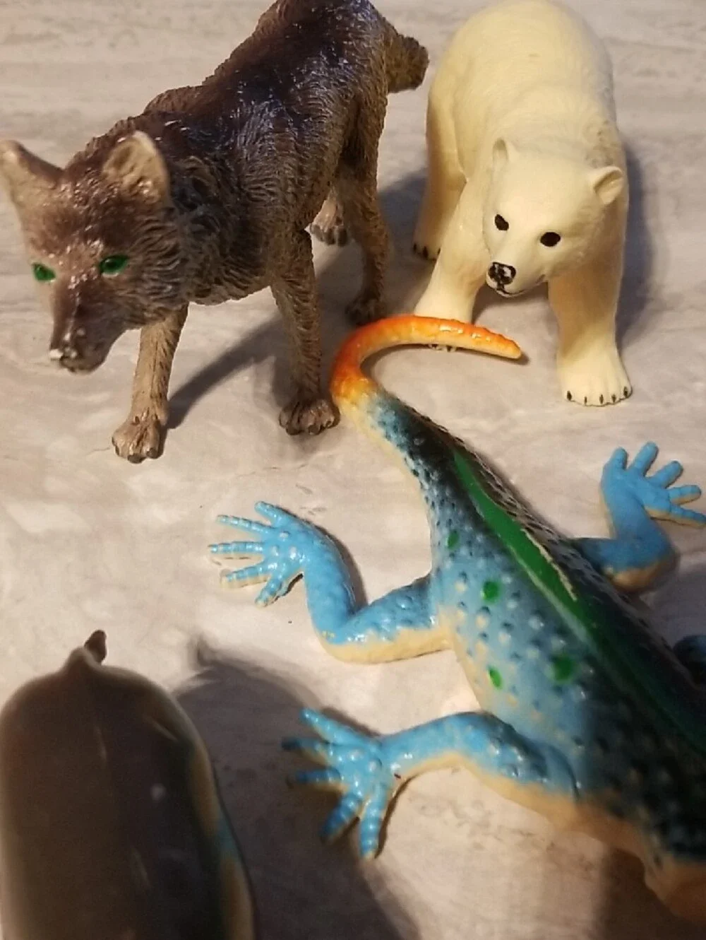 Mixed Animal Figurine Lot - Colorful Animals - Picture 3 of 7